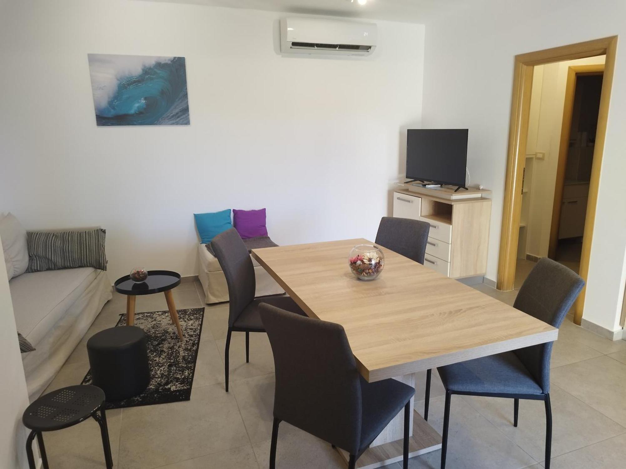 Tonka Apartment